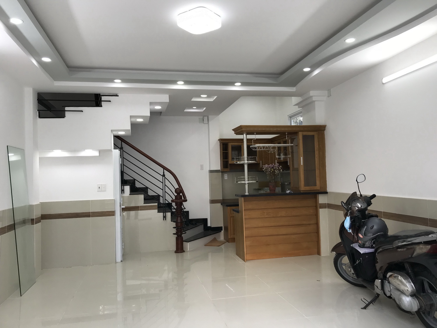 Bán nhà Phan Đăng Lưu, Quận Phú Nhuận tuyệt phẩm 4 lầu t.kế tuyệt đẹp hẻm ôtô 7 chỗ vào tận nhà